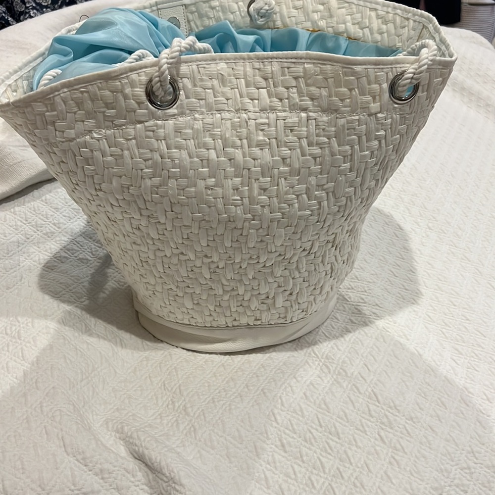 NWT Chico’s Tote - Picture 4 of 5